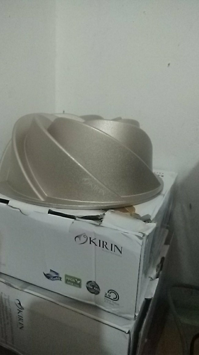 Kirin Premium Cake Pan Die Cast | Cetakan Kue Premium | Champagne Gold 24 Cm - Marissa