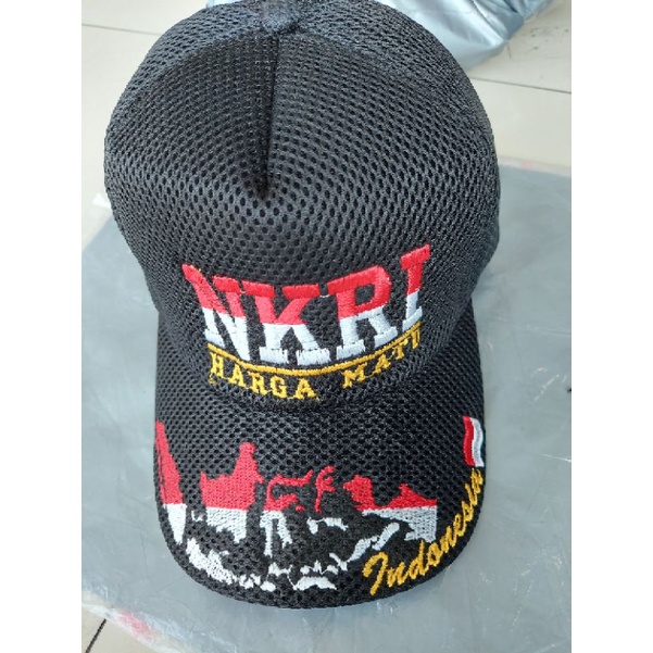 TOPI NKRI