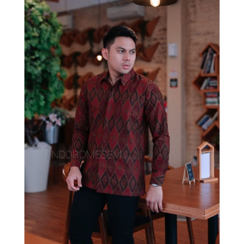 KEMEJA BATIK PREMIUM LENGAN PANJANG WARNA MARUN ASMORO KATUN HALUS BATURADEN FULL FURING