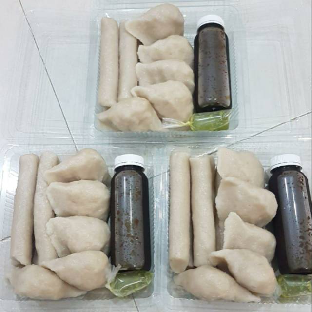 

Pempek ikan tengiri