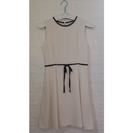 Dress Putih Ted Baker