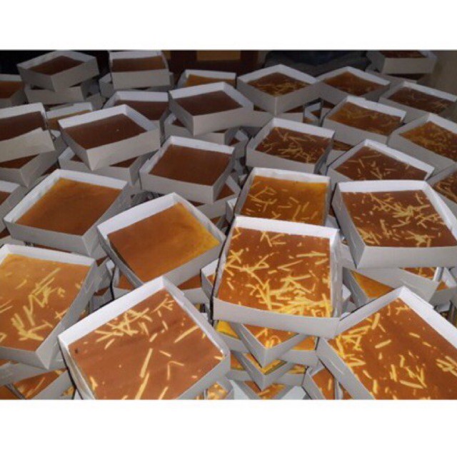 lapis legit spesial original melinda 17x17cm 700 gram fresh from oven