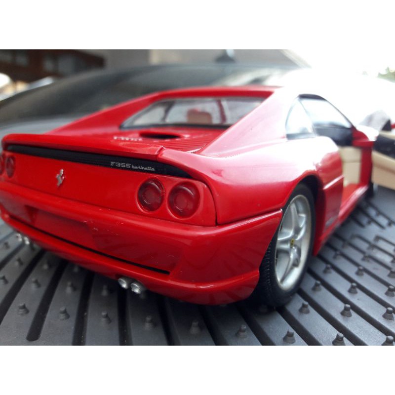 Diecast 1/18 - Ferrari F355 - Merk UT Models (AutoArt)