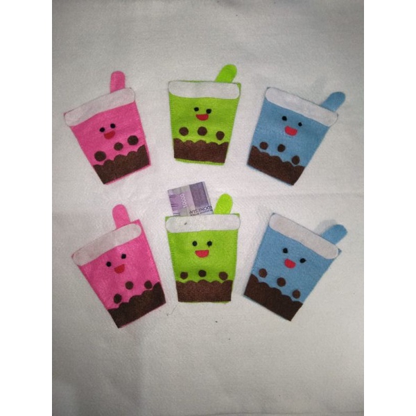 

Amplop Flanel Karakter Minuman Boba