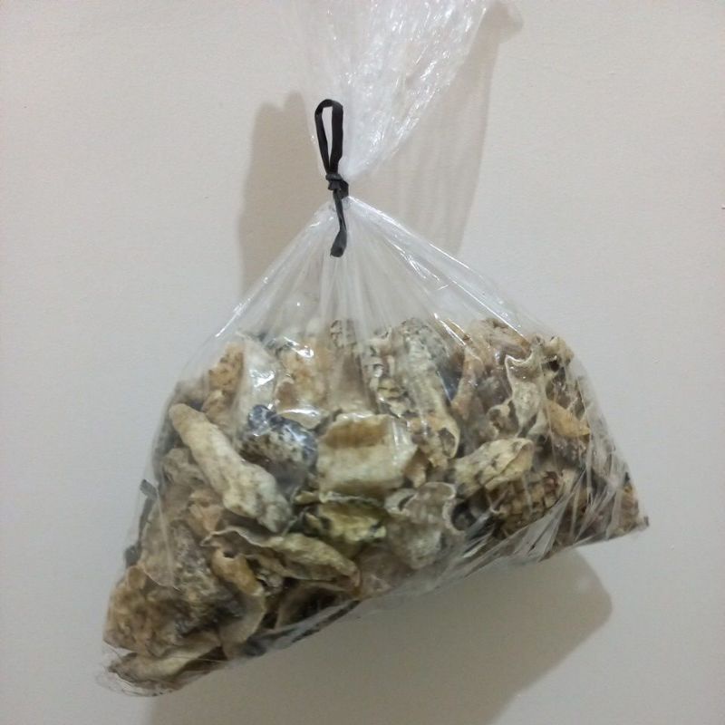 

Kerupuk kulit ikan 100%