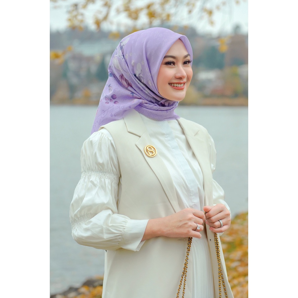 Buttonscarves Nada Series Fa