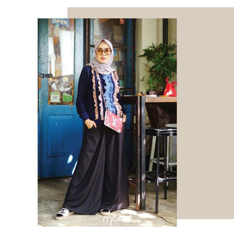 Preloved Frilly Top Monel Original