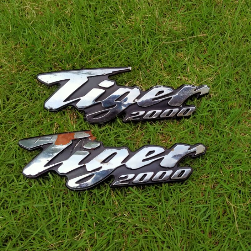 EMBLEM TANGKY TIGER2000 EMBLEM TANGKI HONDA TIGER 2000 TIGER LAMA ORIGINAL