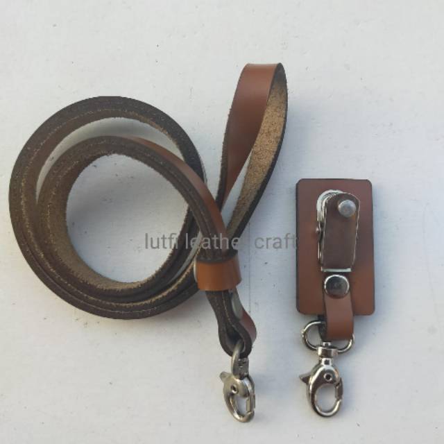 

KALUNG DAN JEPITAN SAKU NAME TAG