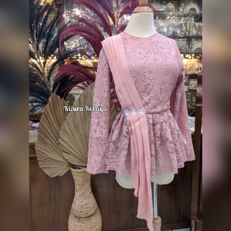 Baju Kebaya Wisuda/Kebaya Modern Atasan-Pinksalem