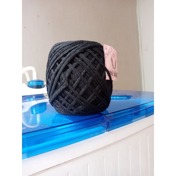 tali majun ( tali kain )