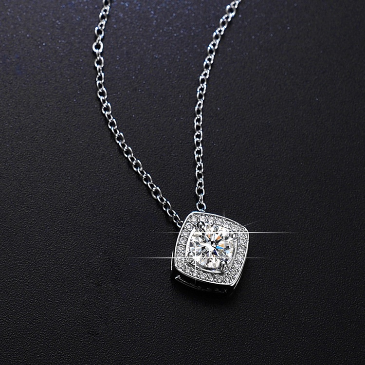 925 perak murni Flash Diamond Square Pendant Kalung berlian kalung untuk wanita Moissanite perhiasan fashion sederhana gaya Korea