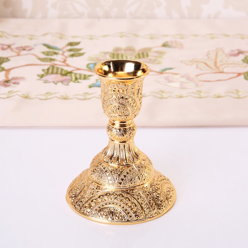 Hiasan Candle Holder/Tempat Lilin Logam Desain Berongga Lilin Meja Berdiri Dekorasi Pernikahan Lilin Dekorasi Meja Rumah single gold 1pasang