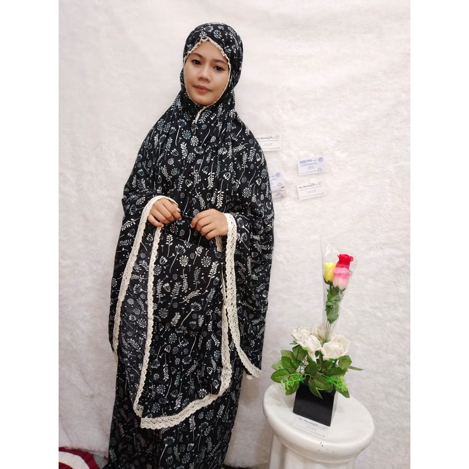 MUKENA RENDA RAYON ALESYA MOTIF