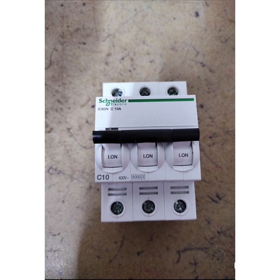 Schneider MCB IC60N C10A