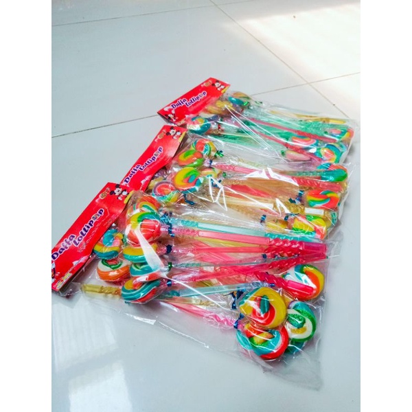 

PERMEN LOLLIPOP BERHADIAH TUDING NGAJI PREMIUM ISI 20PCS BY DAFFA LOLLIPOP