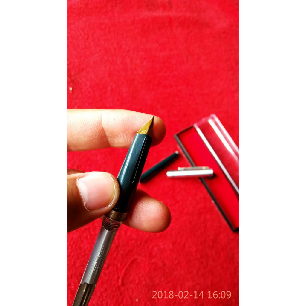 

Kaligrafi / Pena Langka Jadul. Fountain Pen Super Heron.Pena Tinta Isi.Nib M. Murah Meriah Ready