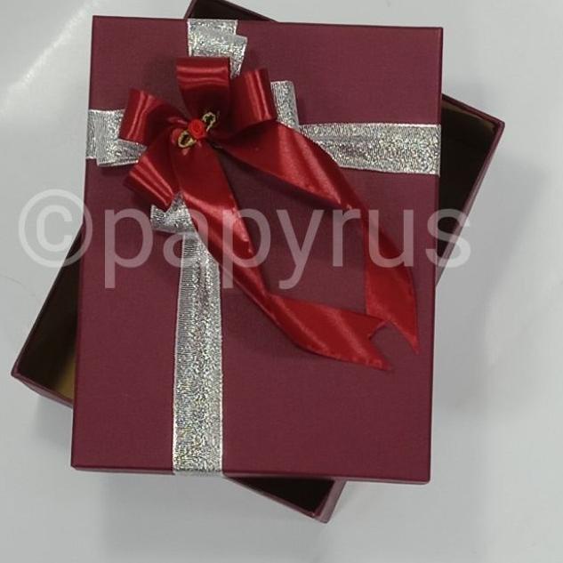 

Papyrus 17,5x22,5 tinggi 5cm Kotak Kado Gift Box ダ