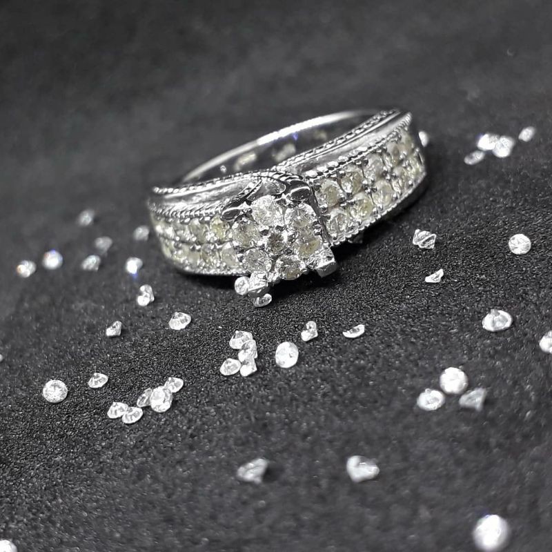 Cincin wanita tabur berlian