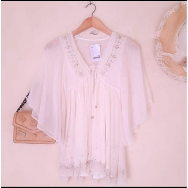 atasan putih sifon furing permata tempel