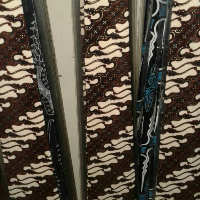 Dasi batik solo