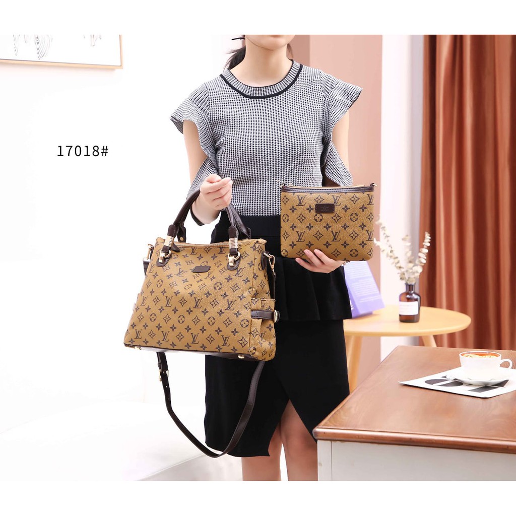 BISA DITAWAR 210  New Arrival  🎒 Louis Vuitton Bag #17018  OL 👍 Kualitas Jamin Bagus 