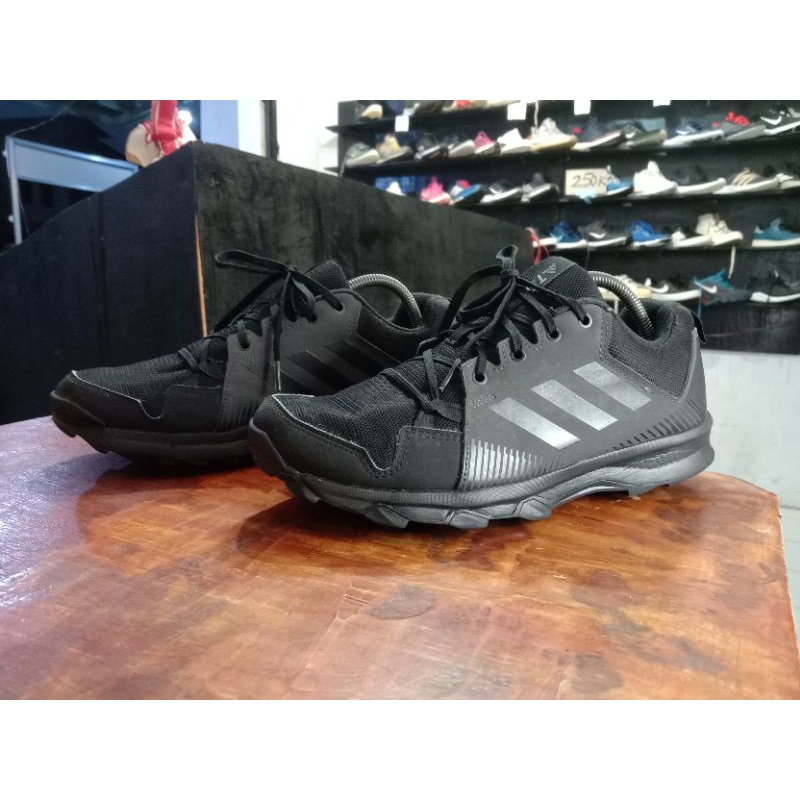 Sepatu Second Branded Adidas Terrex Traxion Outdoor