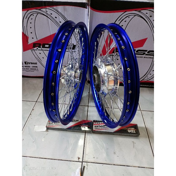 velg pelek motor Honda Revo absolute Revo fi balde 110 sepasang merek Rossi original ring 17 x140 wa