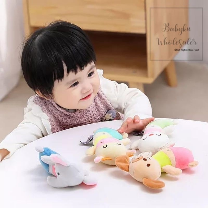 Mainan boneka tangan genggam bayi bunyi kerincing / Baby rattle stick