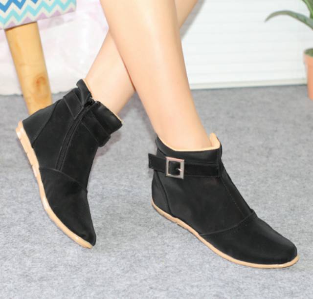 Boots flat wanita bjm 01