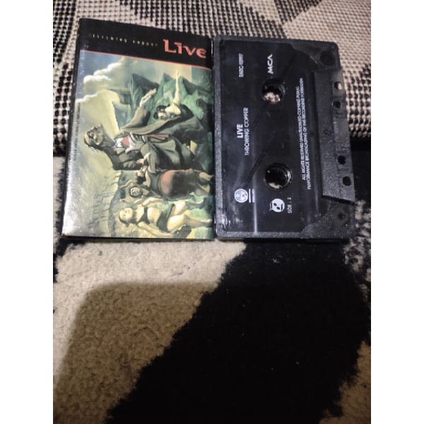 kaset pita live / throwing copper