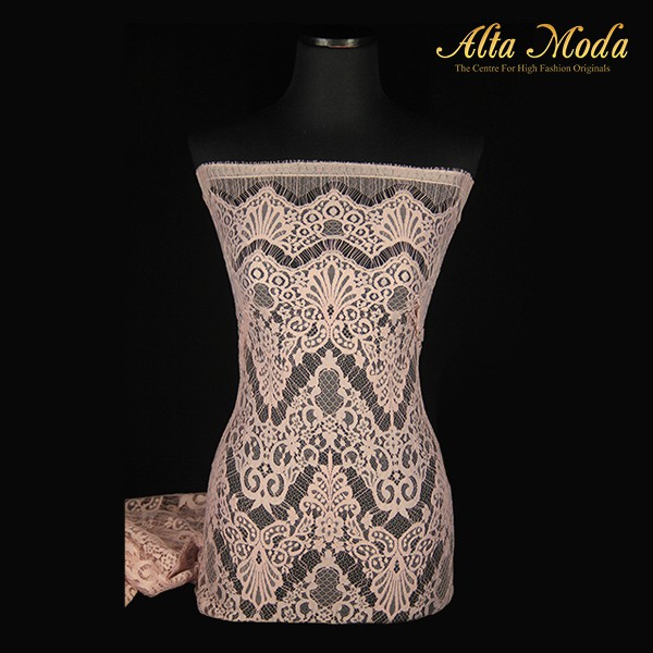 

Alta Moda Brokat Semi Perancis Tradisional Keraton Peach (2.5M)