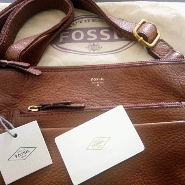 PRELOVED fossil tessa xbody (RARE ITEM)