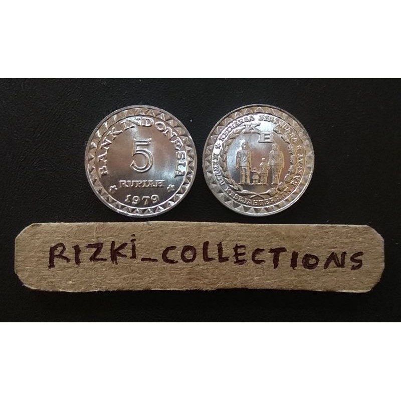 Koin 5 rupiah . Lima rupiah
