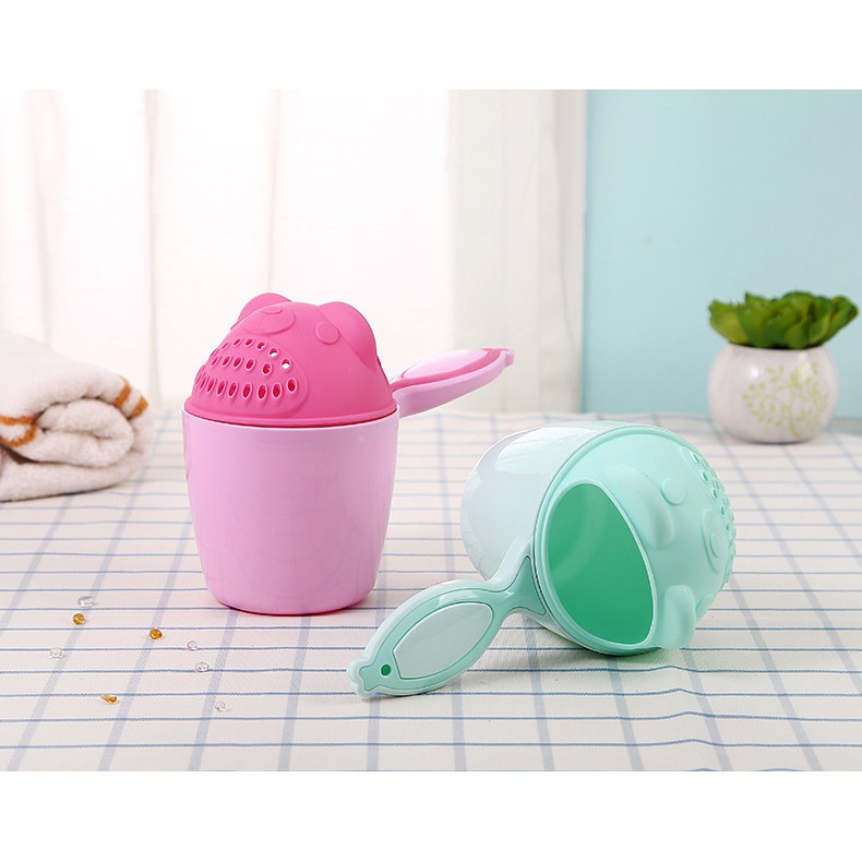 Centong mandi shower bayi, Gayung mandi baby shower kartun anak