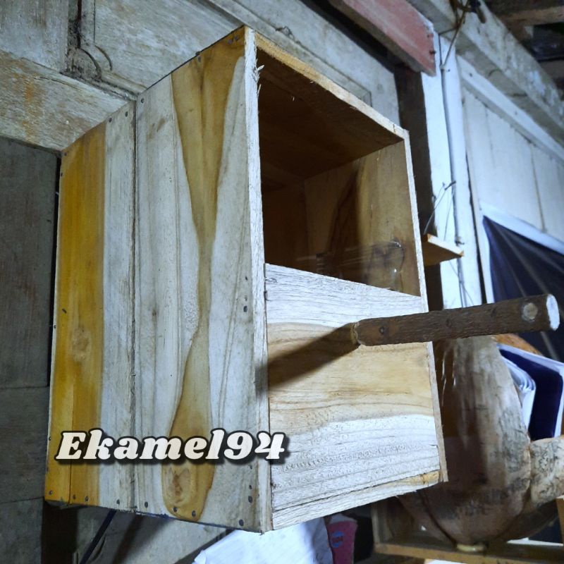 Glodok murai kayu kotak