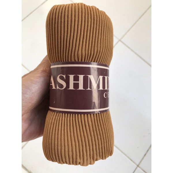 Hijab Pasmina plisket premium / Pasmina Plisket lidi / Pasmina pleated shawl / Pashmina plisket Tanpa Garis Tengah-Milo (75x175cm)