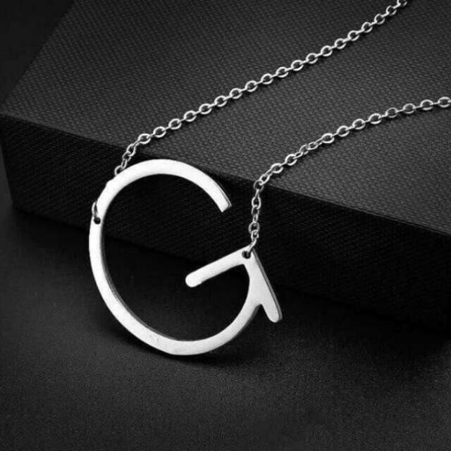 Kalung Titanium Huruf Alfabet Para Artis Silver JS T55