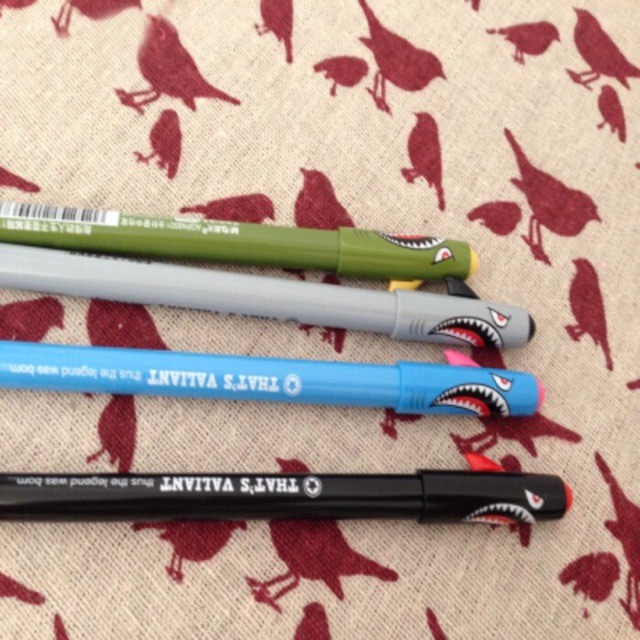 

Pulpen Gel That's valiant Shark 0,35mm