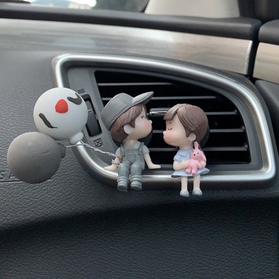 Pengharum mobil parfum mobil pewangi mobil model boneka couple imut lucu bisa refill Car accessoris