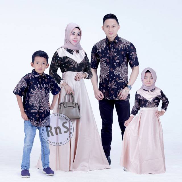 COUPLE KELUARGA BATIK MUSLIM ,SARIMBIT BATIK