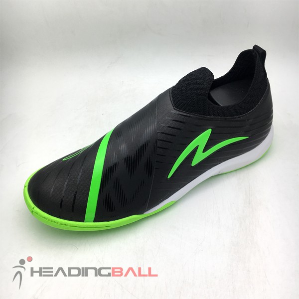 READY Sepatu Futsal Specs Original Accelerator Slaz Elite In Black 401044 BNIB TERMURAH