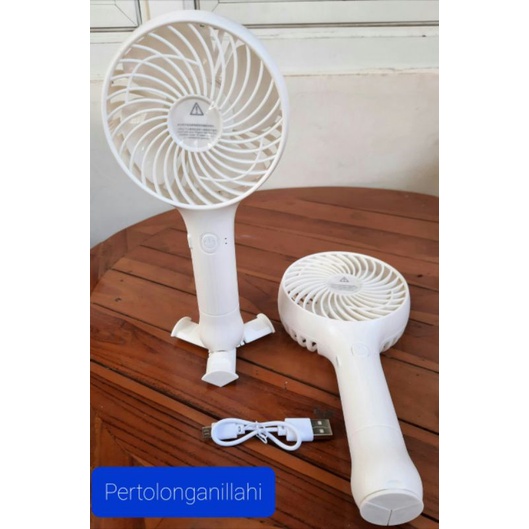 kipas angin portable mini fan gengam bisa berdiri ada dudukan pakai baterai charger