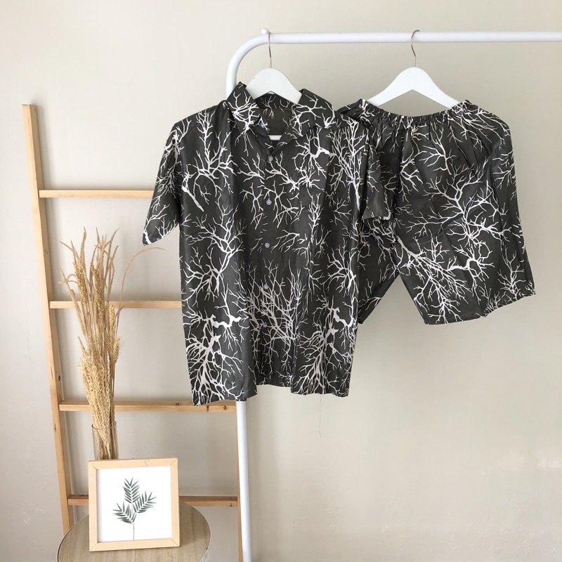 hirafa - One Set Setelan Atas Bawah Full Kancing / Baju Santai Tie Dye / Baju Wanita Pria-Akar - Moss