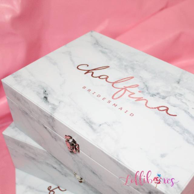 

Box Bridesmaid (30x20x10)