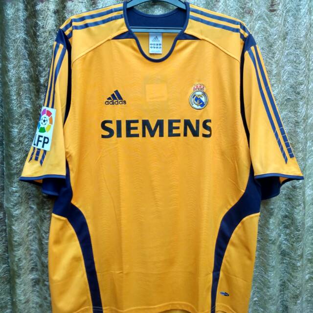 Jersey Bola Original Kiper Real Madrid 2005/2006 Iker Casillas Murah