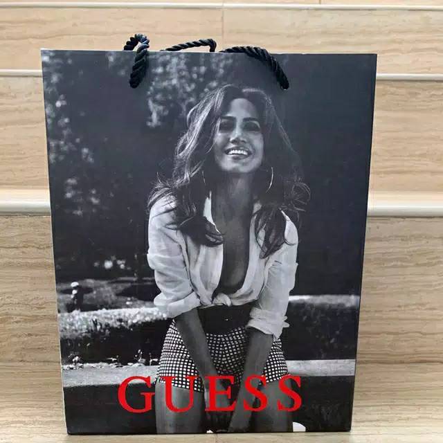 

Paperbag Guess model edition