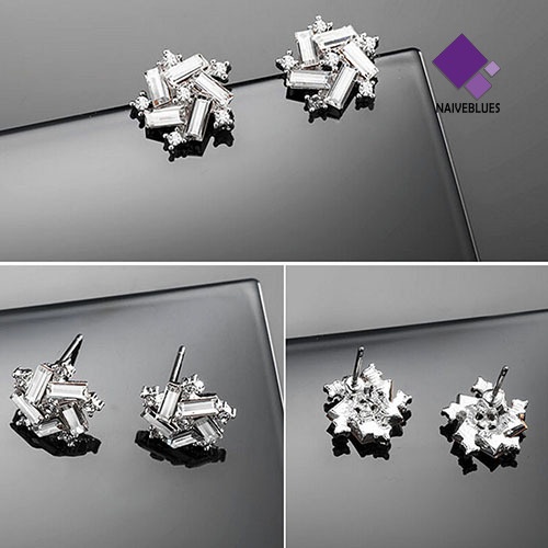 Anting Stud Desain Kincir Angin Keberuntungan Aksen Berlian Imitasi Warna Silver Untuk Wanita