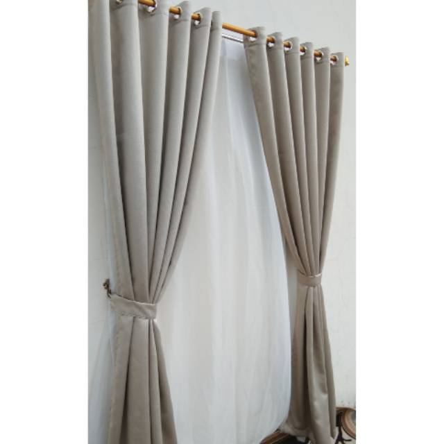 Gorden blackout serat polos abu tua