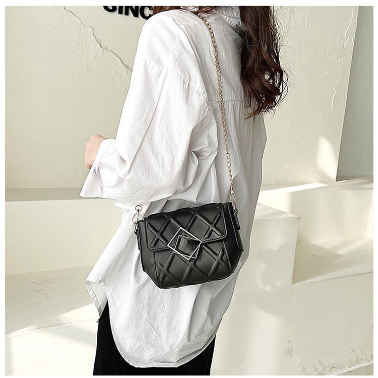 Tas Selempang Wanita Import Terbaru Korea Fashion Trend Sling Bag Chain Shoulder Bag High Quality Pu Bahan Tas Rantai Fashion Aksesoris